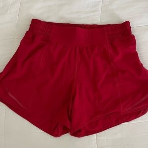 Lululemon hotty hot high- rise lined short 4”
